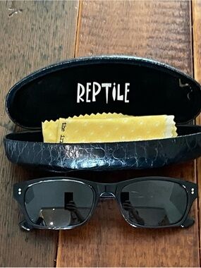 Reptile Men’s Polarized Sunglasses Smoke Gray Made in Japan w/ Case